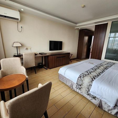 Dmall Hotel Κιγκάλι Εξωτερικό φωτογραφία