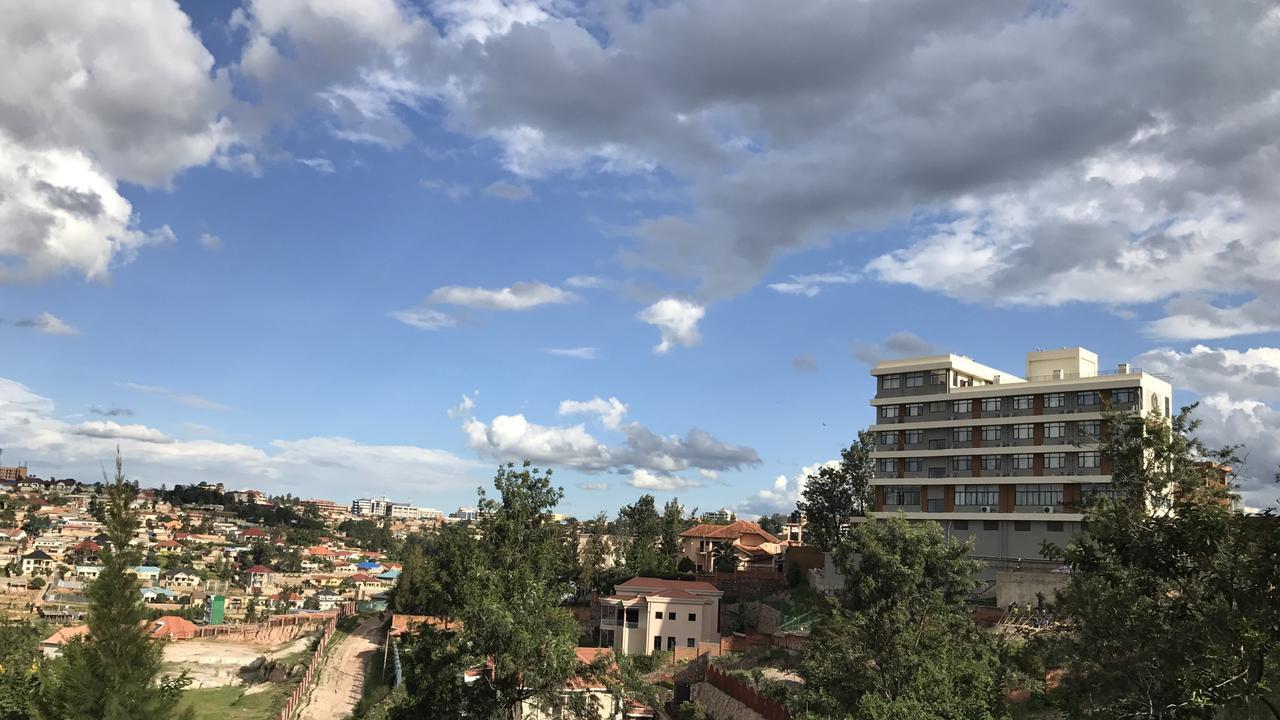 Dmall Hotel Κιγκάλι Εξωτερικό φωτογραφία